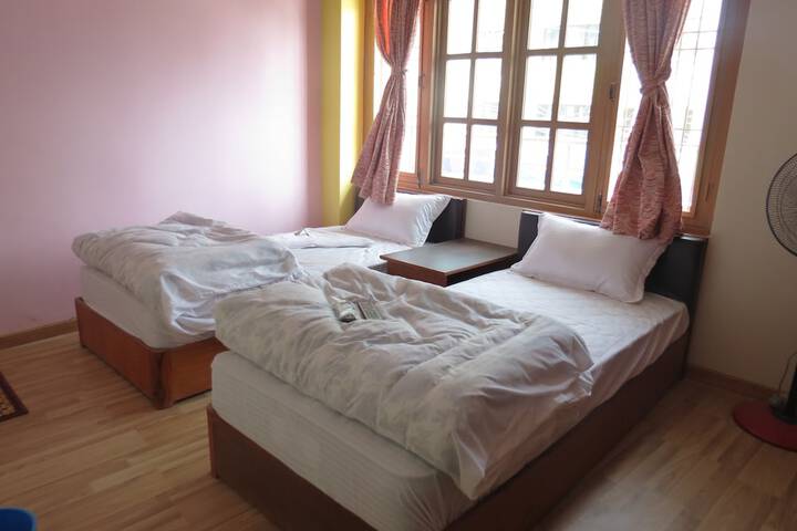 Room 5 of 24