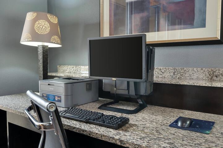 Business Center 54 of 56