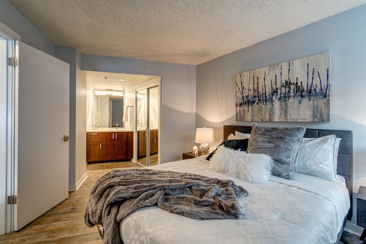 Room 2 of 19