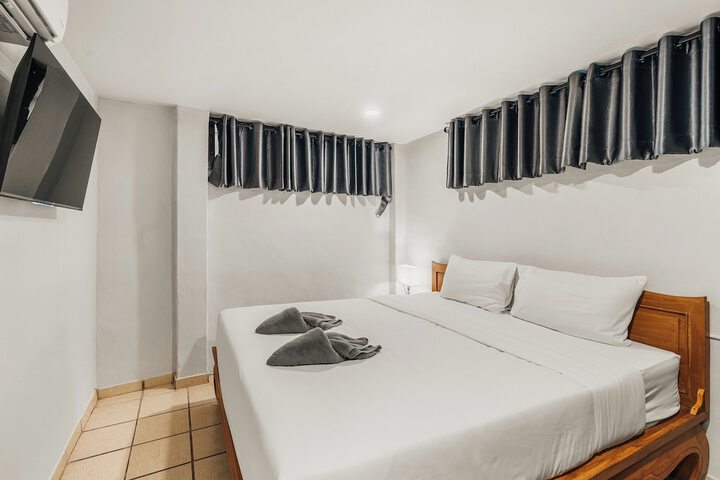 Room 10 of 44