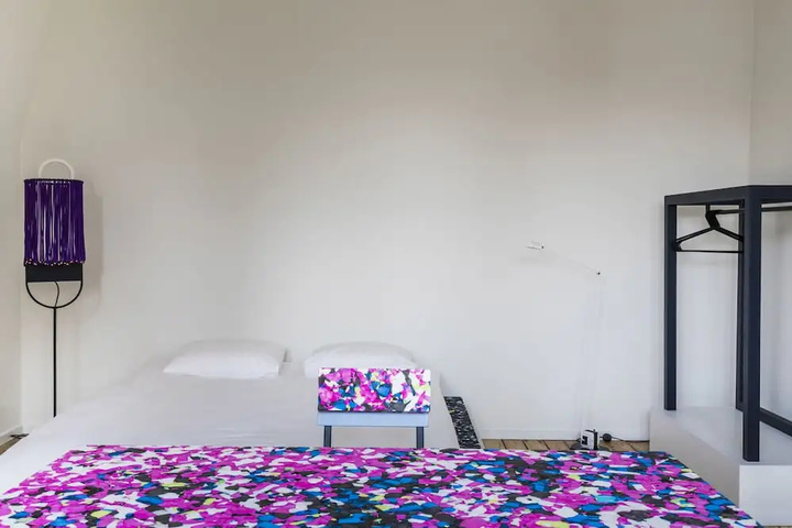 Room 4 of 15