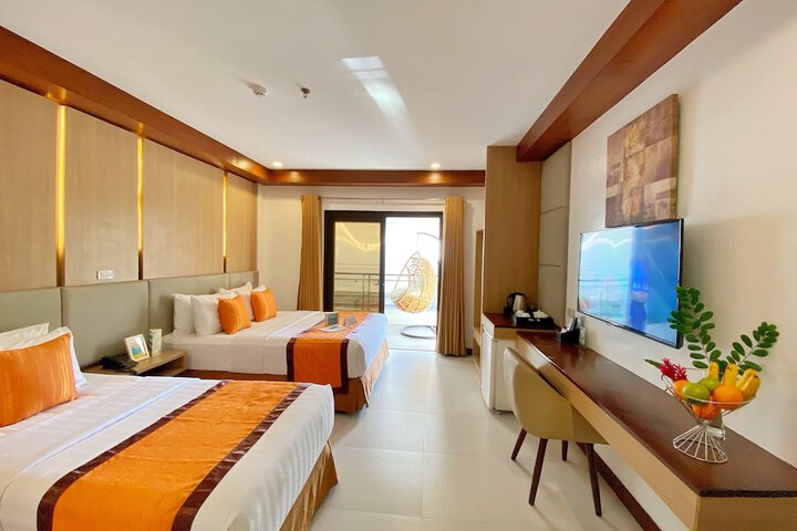 Room 12 of 34