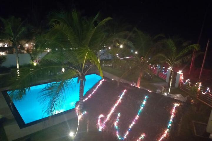 Hotel Exterior 70 of 74