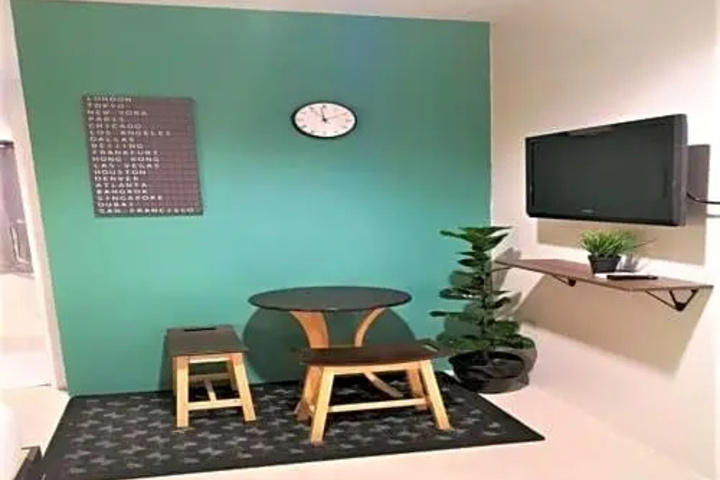 Room 3 of 7