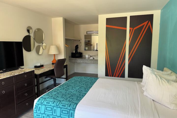 Room 13 of 15