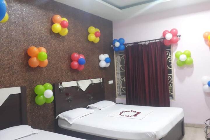 Room 8 of 15