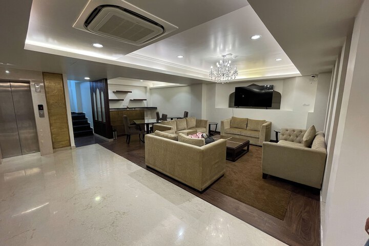 Room 21 of 48