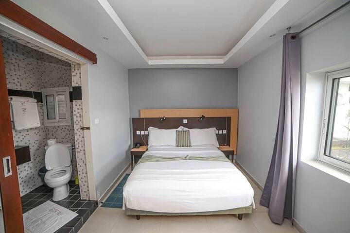 Room 5 of 41