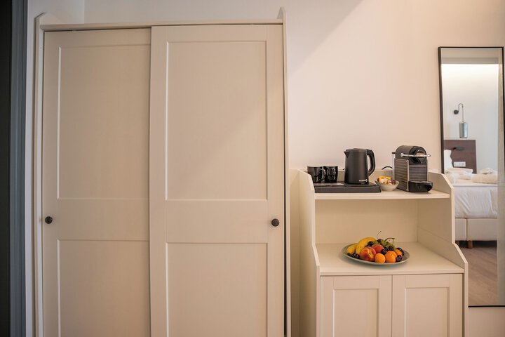 Room 20 of 182