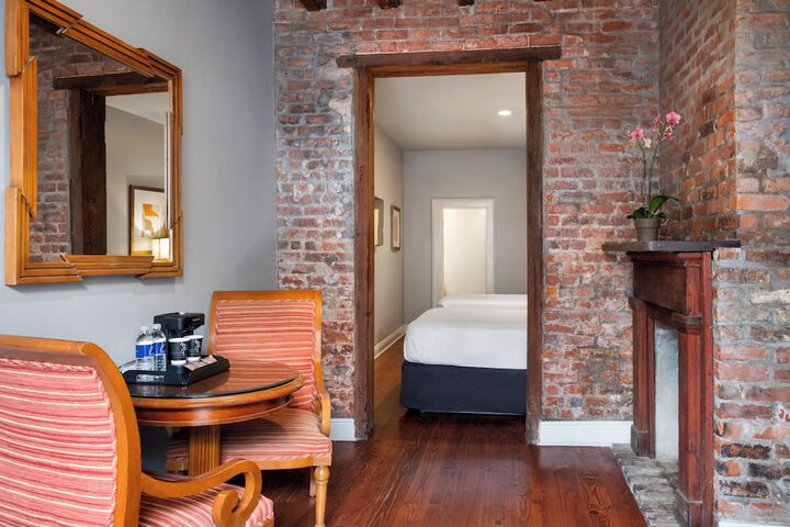 Room 7 of 28