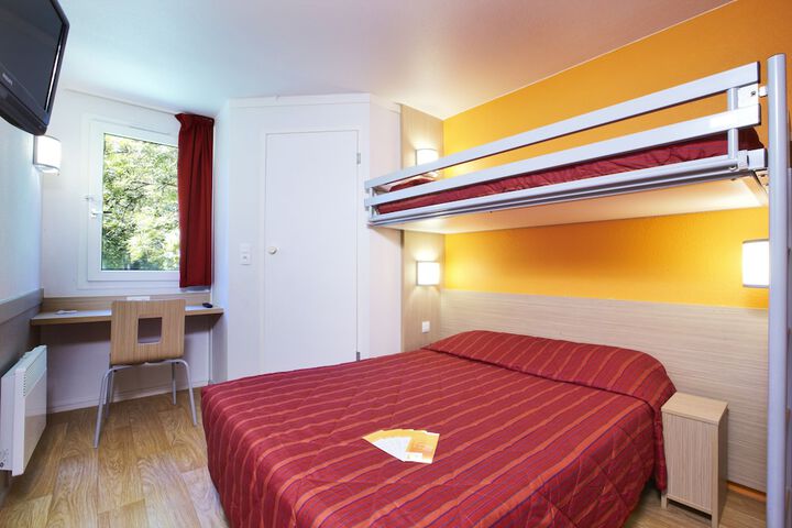 Room 8 of 44