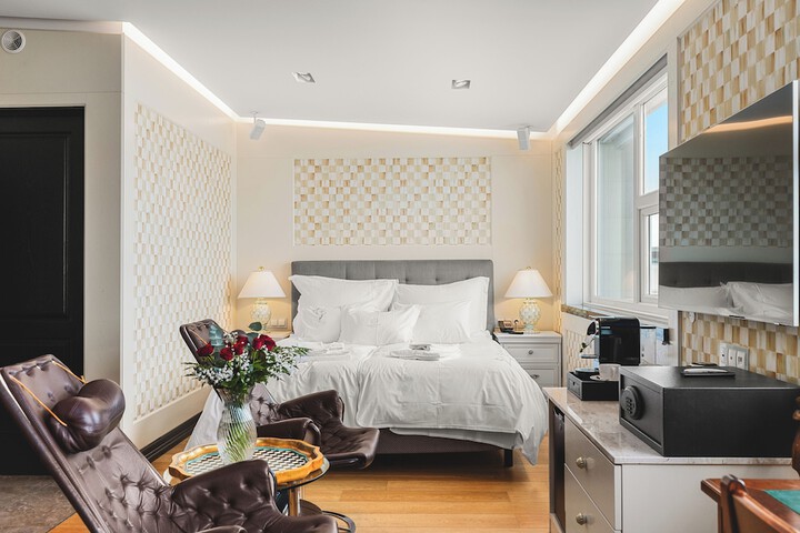 Room 52 of 113