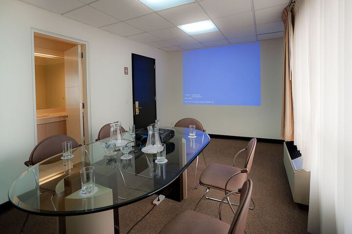 Business Center 41 of 47