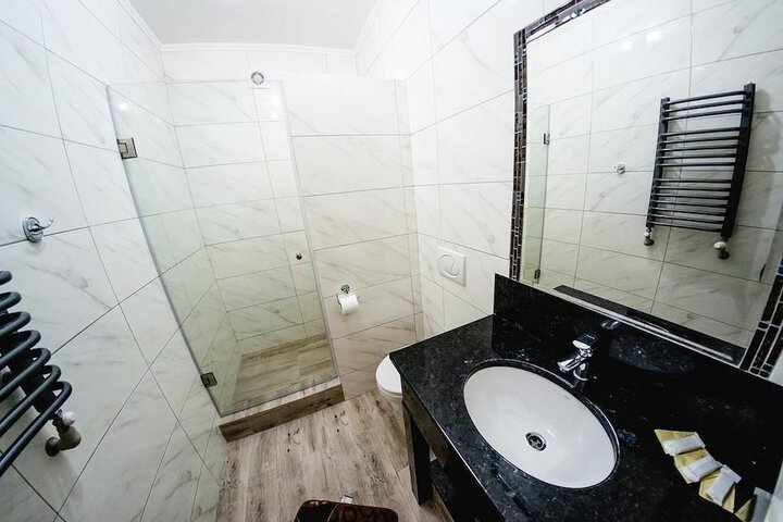 Room 44 of 64