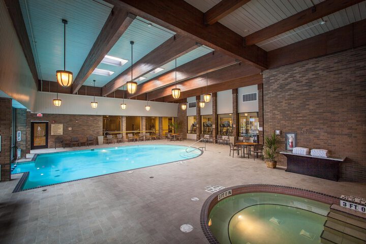 Pool Hotel