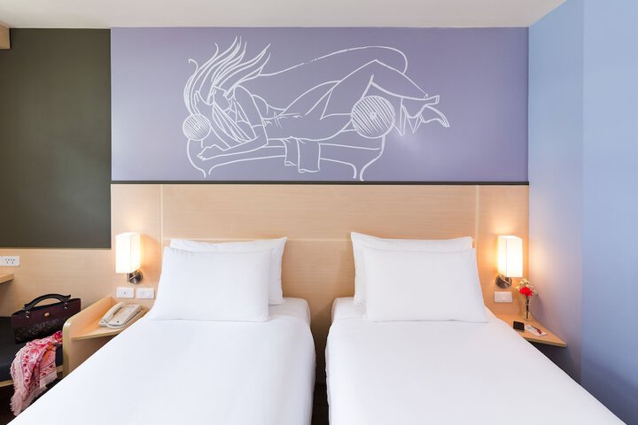 Room 2 of 23