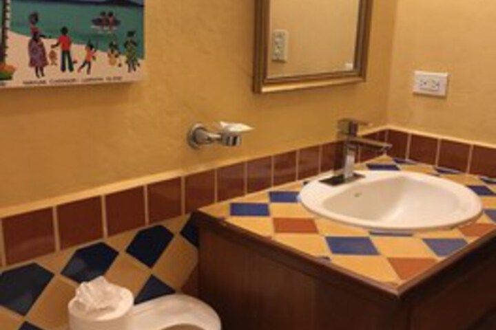 Room 70 of 85