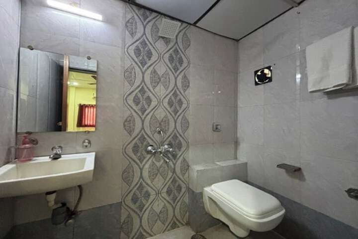 Room 51 of 61