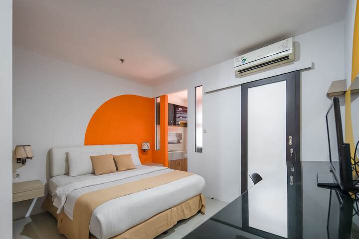 Room 9 of 15