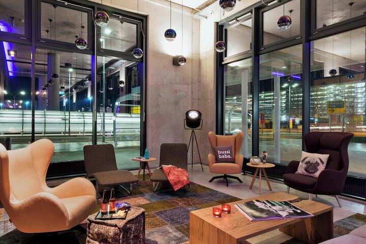 Guest Lobby