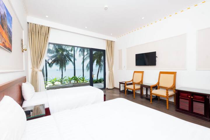 Room 14 of 53