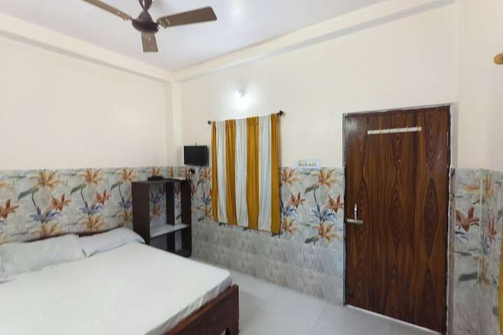 Room 15 of 43