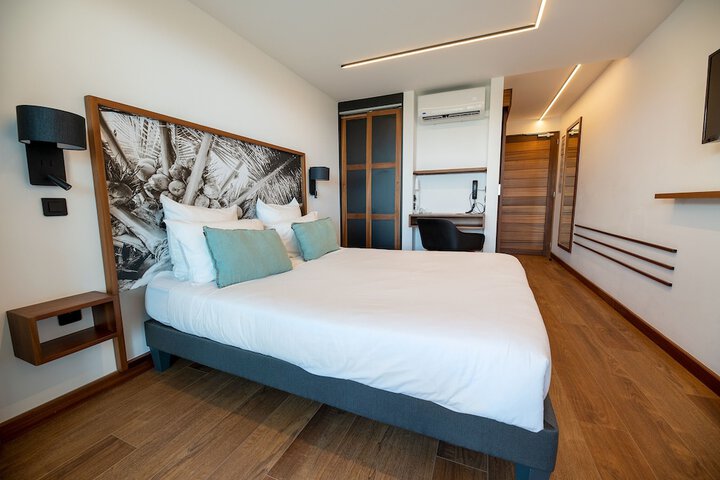Room 7 of 42