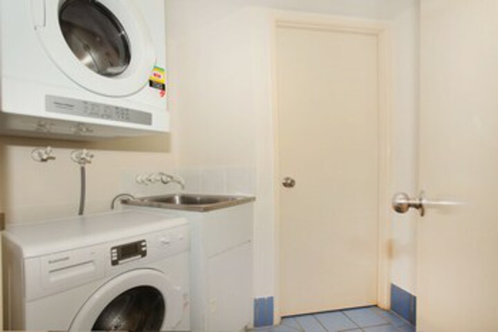 Room 4 of 13