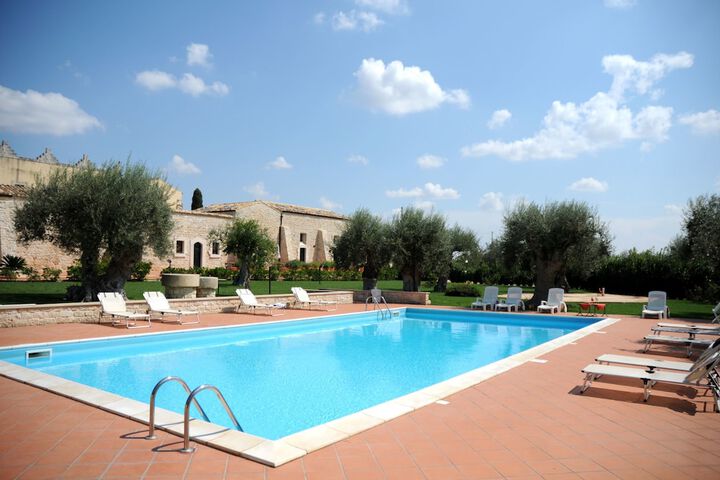 Pool 46 of 75