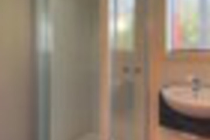 Room 164 of 195