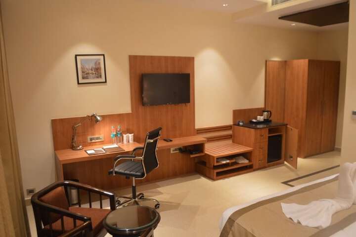 Room 4 of 54