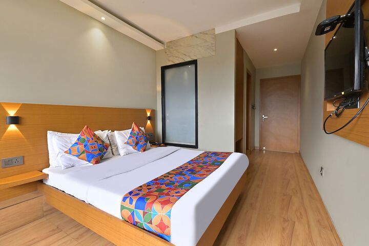 Room 18 of 32