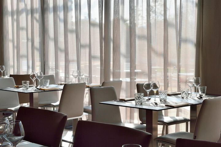 Dining 67 of 102