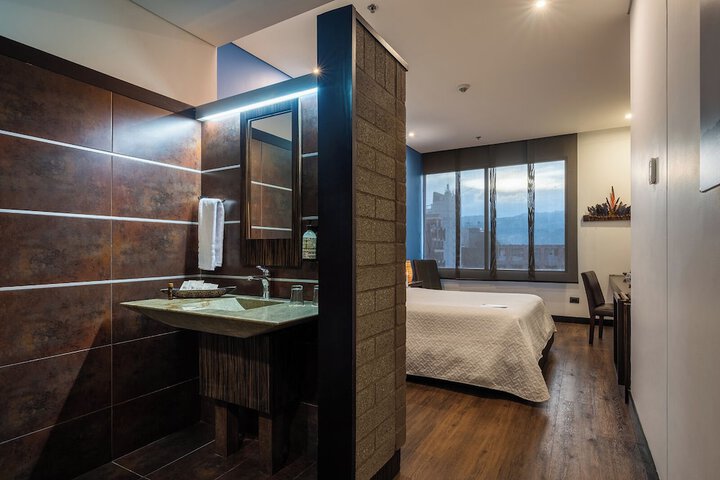 Room 15 of 81