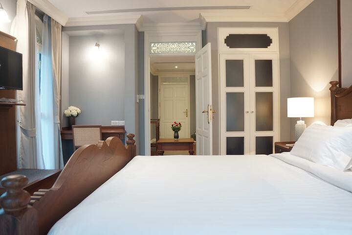 Room 21 of 81