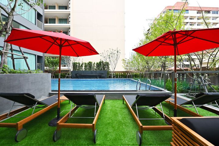 Pool 114 of 165