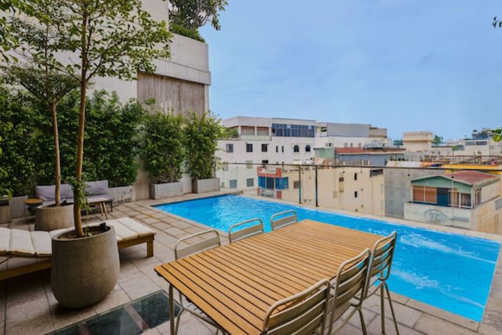 Pool Hotel