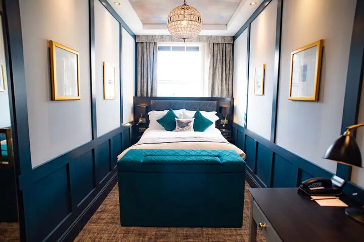 Room 31 of 59