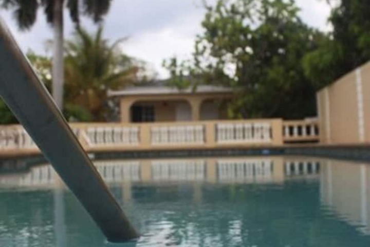 Hotel Pool