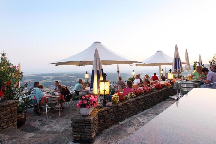 General 2 of 57
