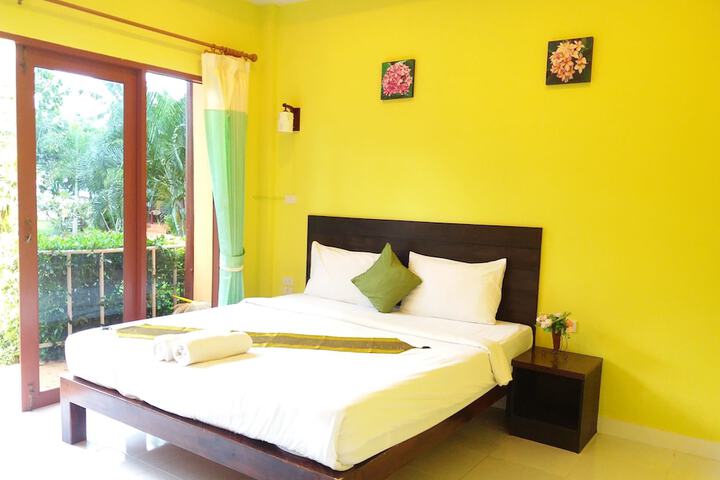 Room 4 of 75