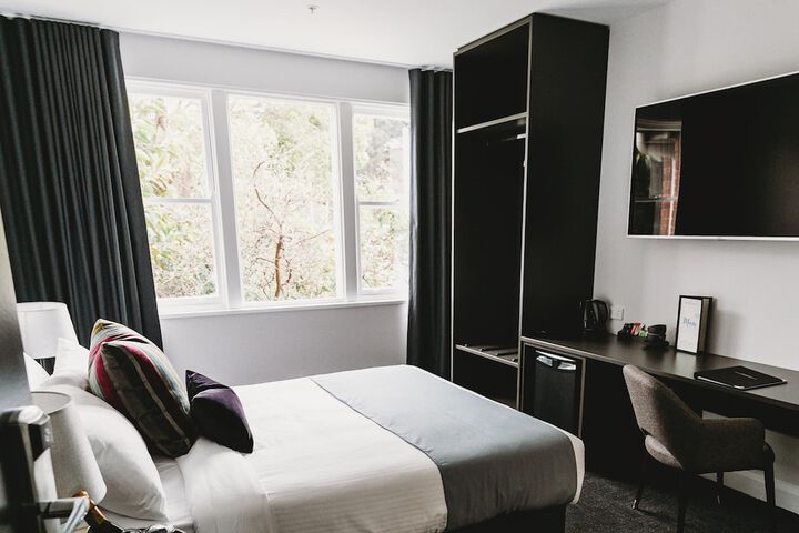 Room 4 of 41