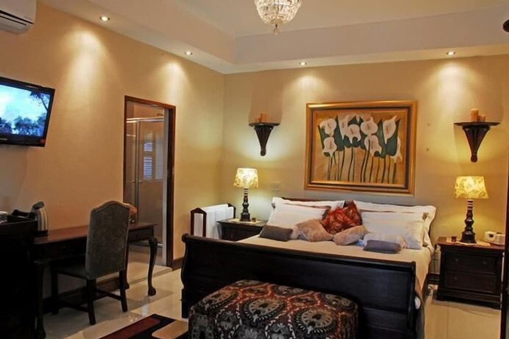Room 6 of 42