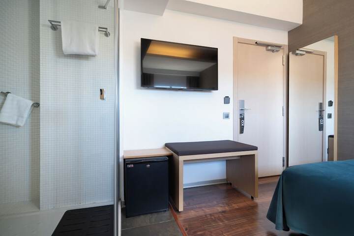 Room 25 of 73