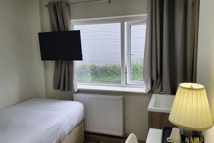 Room 20 of 38