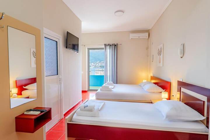 Room 15 of 30