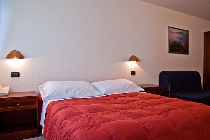Room 13 of 15