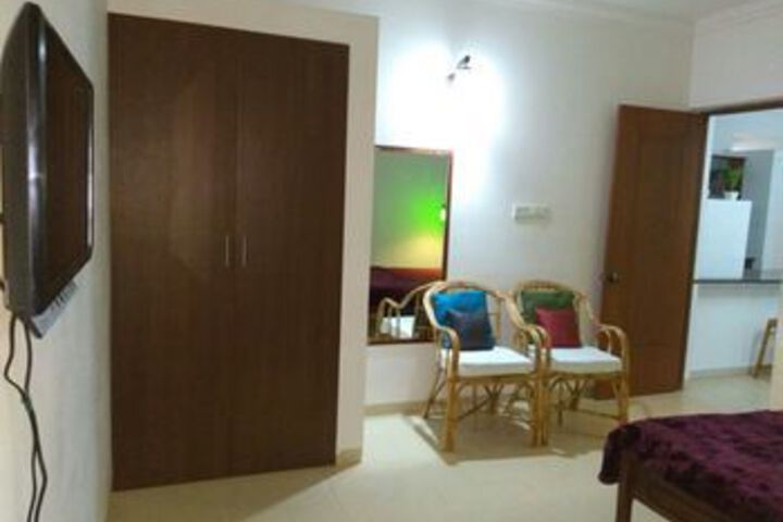 Room 5 of 20