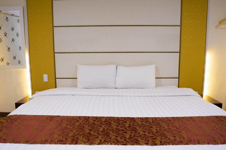 Room 34 of 98
