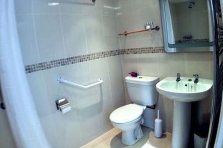 Room 2 of 42